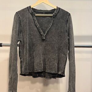 American Eagle Outfitters Gray Long Sleeve Sweatshirt